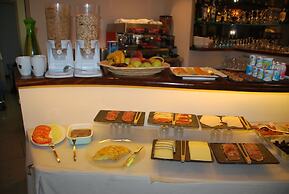 Tarongeta - Adults Only