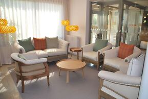 Tarongeta - Adults Only