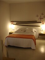 Tarongeta - Adults Only