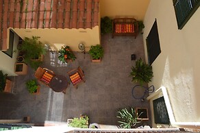 Tarongeta - Adults Only