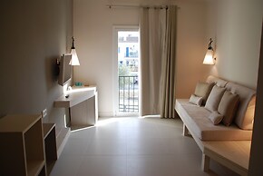 Tarongeta - Adults Only