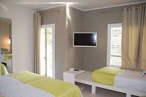 Tarongeta - Adults Only