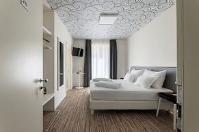 Hi Hotels Torbole Pool & Spa