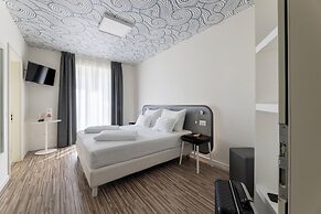 Hi Hotels Torbole Pool & Spa