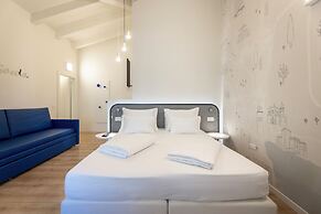 Hi Hotels Torbole Pool & Spa