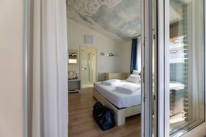 Hi Hotels Torbole Pool & Spa