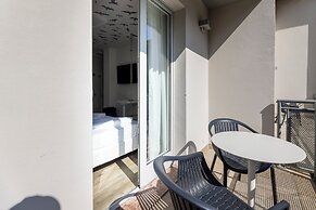 Hi Hotels Torbole Pool & Spa