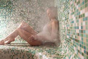 Hi Hotels Torbole Pool & Spa