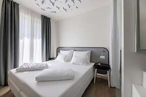 Hi Hotels Torbole Pool & Spa