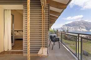 Hi Hotels Torbole Pool & Spa