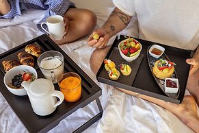 Hi Hotels Torbole Pool & Spa