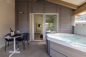 Hi Hotels Torbole Pool & Spa