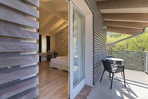 Hi Hotels Torbole Pool & Spa