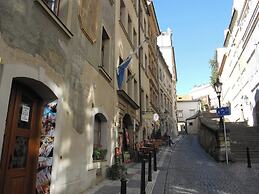 Residence Thunovska 19