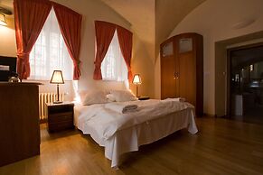 Residence Thunovska 19