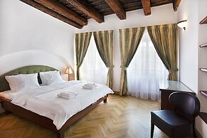 Residence Thunovska 19