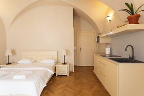 Residence Thunovska 19