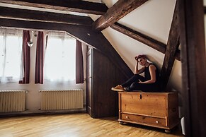 Residence Thunovska 19