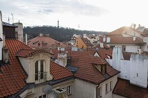 Residence Thunovska 19