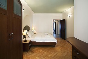 Residence Thunovska 19