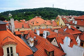 Residence Thunovska 19