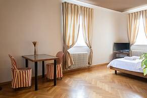 Residence Thunovska 19