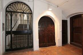 Residence Thunovska 19