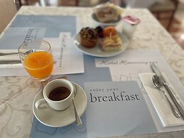 Hotel Harmony