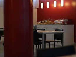 Master Hotel