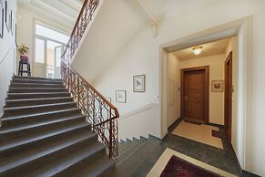 Hunger Wall Residence