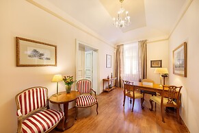 Hunger Wall Residence