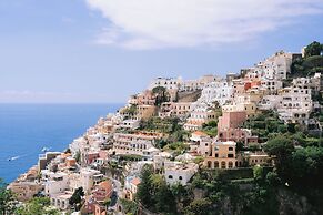 Villa Mary Suites