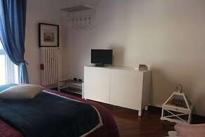 Stasera A Casa Da ME