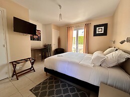 Brit Hotel Lannion Perros