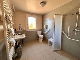 Brit Hotel Lannion Perros