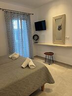 Anemos Studios & Apartments