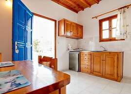 Anemos Studios & Apartments