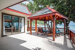 Crystal Bay Yacht Club