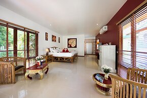 Crystal Bay Yacht Club