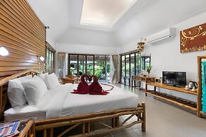 Crystal Bay Yacht Club