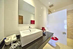 Crystal Bay Yacht Club