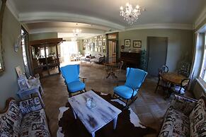 Alpenrose Hotel & Gardens