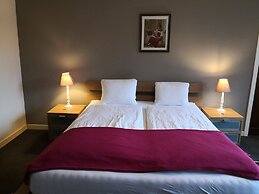 Alpenrose Hotel & Gardens