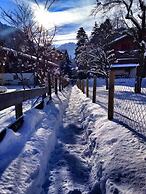 Alpenrose Hotel & Gardens