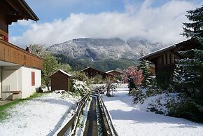 Alpenrose Hotel & Gardens