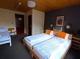 Alpenrose Hotel & Gardens