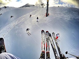 Alpenrose Hotel & Gardens