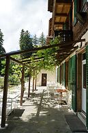 Alpenrose Hotel & Gardens