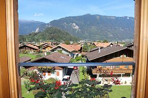 Alpenrose Hotel & Gardens