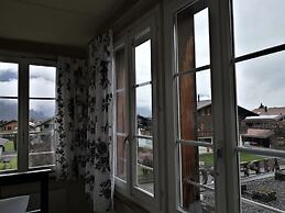 Alpenrose Hotel & Gardens